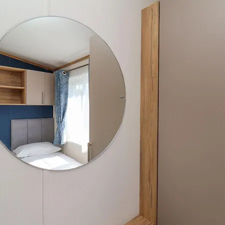 بيت للعطل Hazel ويتبي