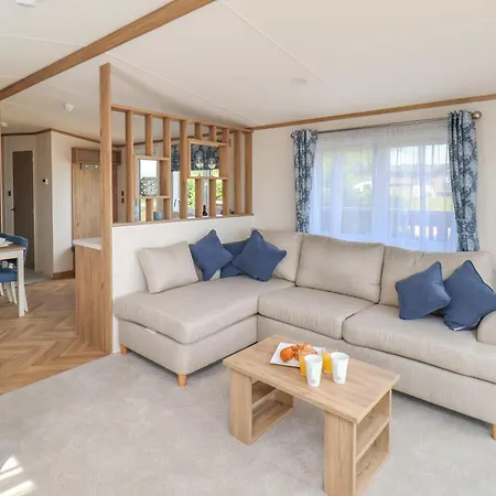 Holiday home Hazel *